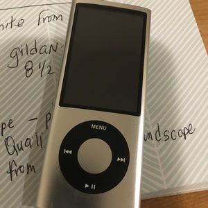 iPod Nano 4 1529 songs 16gb 1529 songs  Camera